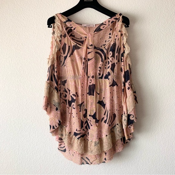 Valentino y2k lace bell sleeve blouse - Picture 15 of 16